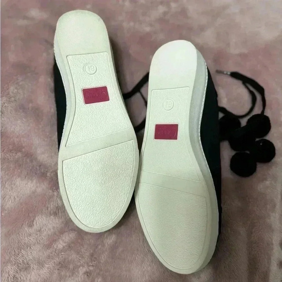 Circus By Sam Edelman Carmela Pompom Sneaker 8.5 NEW in box. No lid. - Picture 3 of 5